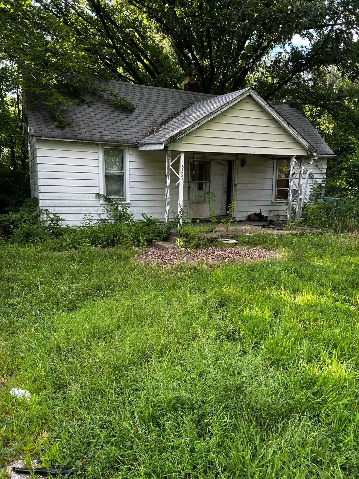 8521 Clifton Ave, St. Louis, MO -- exterior view